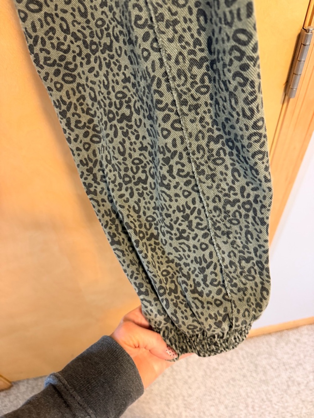 POL Green Leopard Print Jogger Pants with Crochet Pockets - small NWOT - Picture 7 of 11